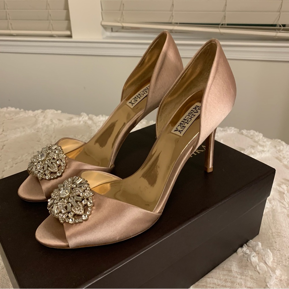 Badgley Mischka light pink heels with stones